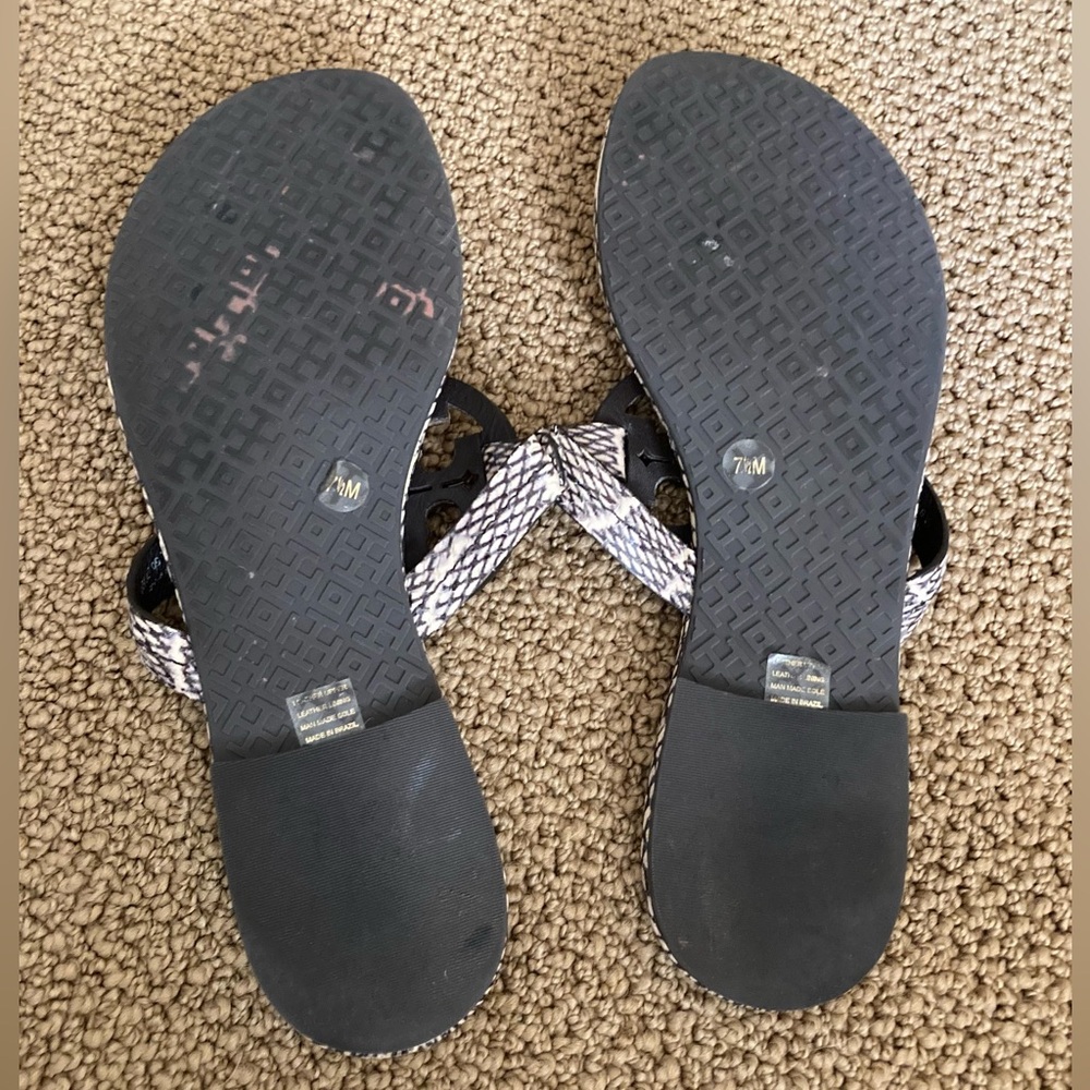 TORY BURCH Miller Sandals Metal Logo - Picture 2 of 15